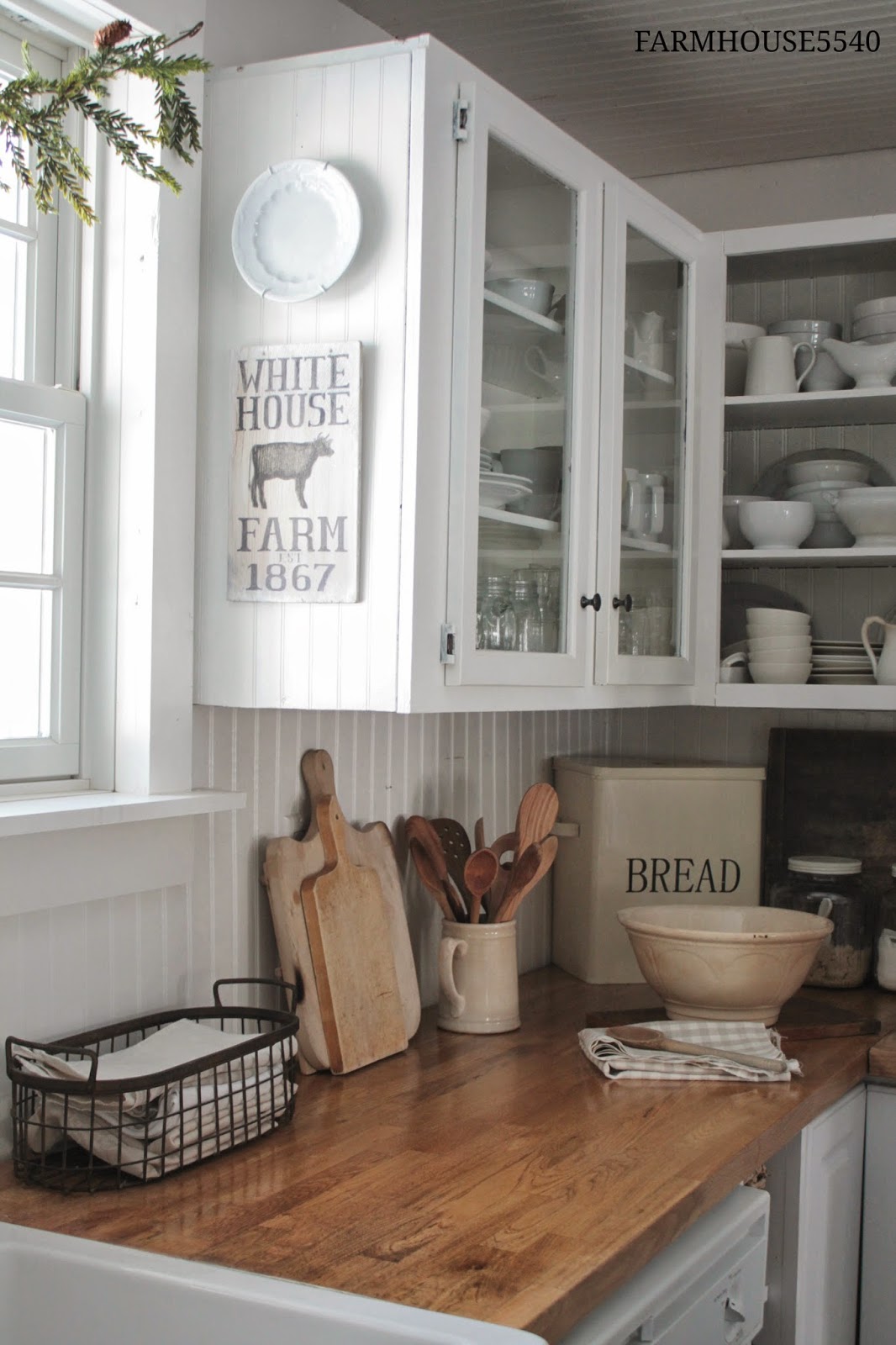 7 Ideas for a Farmhouse Inspired Kitchen {on a BUDGET}