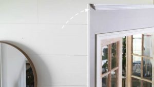 Ever had a piece of crown molding that didn't butt up to another wall and left a hole?? Find out how to dead end crown molding easily!